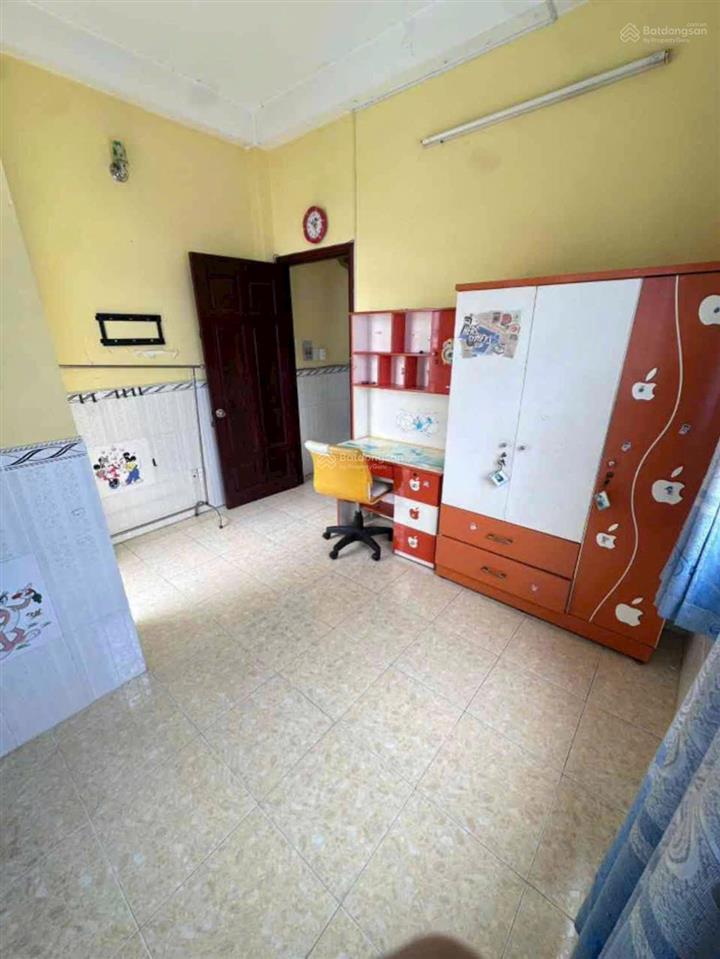 Bán nhà hoàng diệu quận 4  4 tầng  37m2  4 tỷ nhỉnh  hẻm 4m thông  khu dân trí cao an ninh