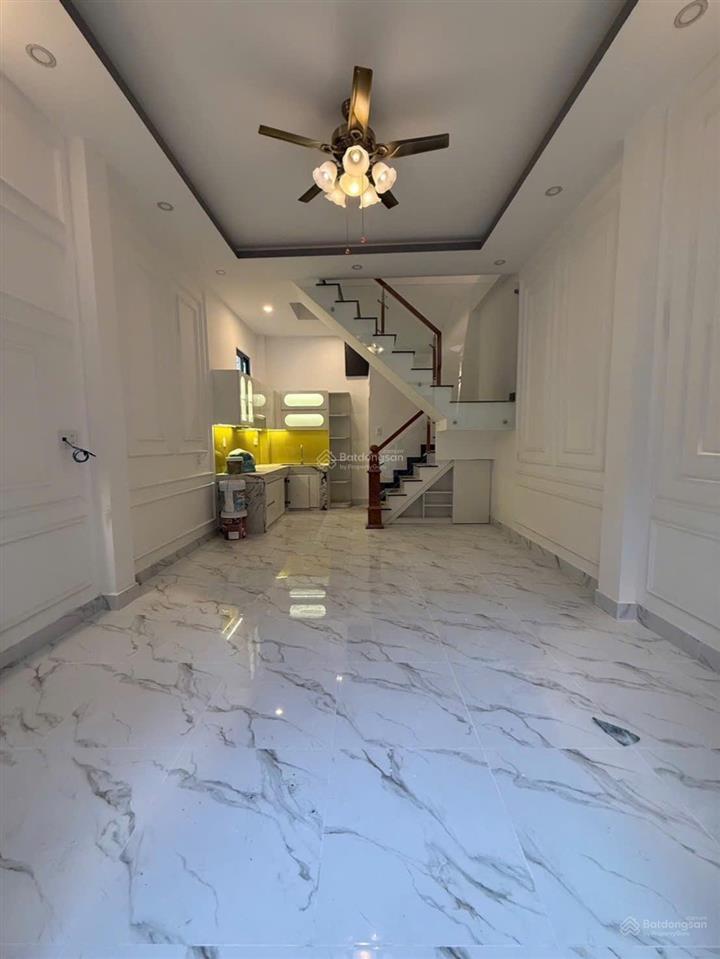 Bán nhà tôn đản quận 4  3 tầng  32m2  3 tỷ nhỉnh  bề ngang 4m  nhà mới xây dọn vào ở ngay