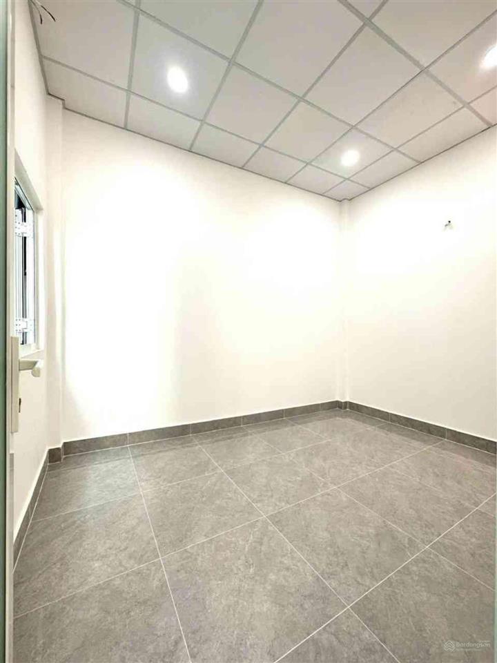 Bán nhà tôn thất thuyết quận 4  nhà mới xây vào ở ngay  28m2  bề ngang 4m  chỉ 3 tỷ