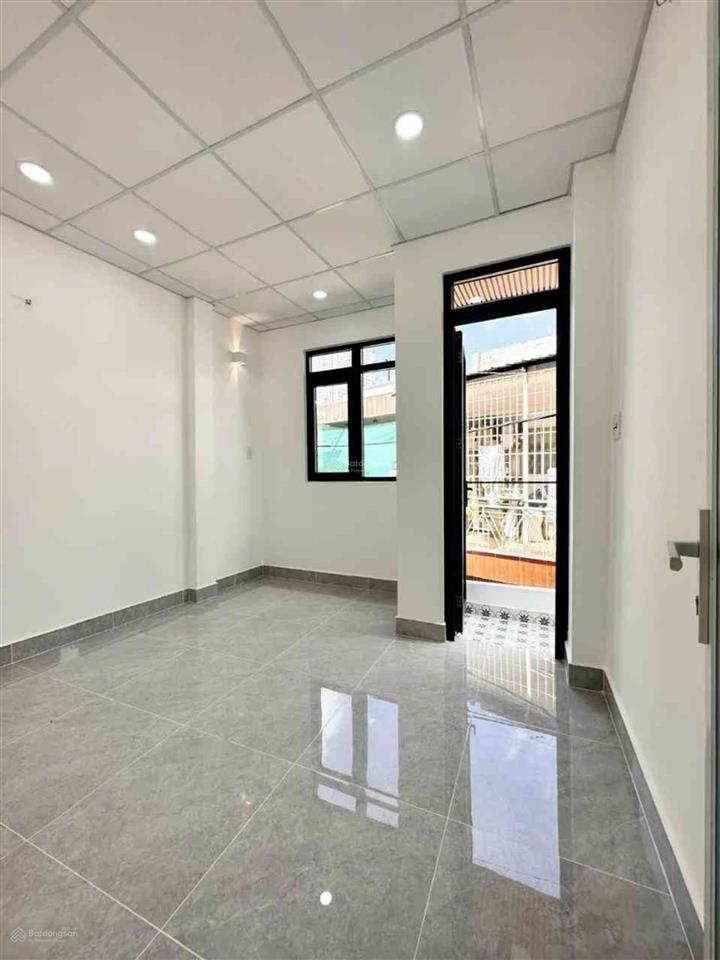 Bán nhà tôn thất thuyết quận 4  nhà mới xây vào ở ngay  28m2  bề ngang 4m  chỉ 3 tỷ