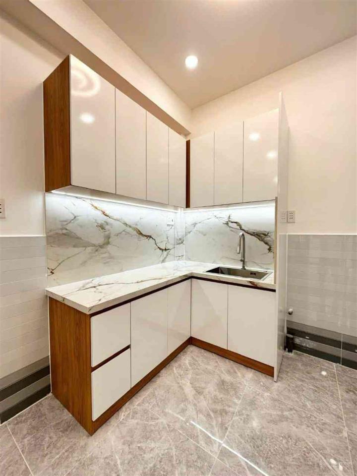 Bán nhà tôn thất thuyết quận 4  nhà mới xây vào ở ngay  28m2  bề ngang 4m  chỉ 3 tỷ