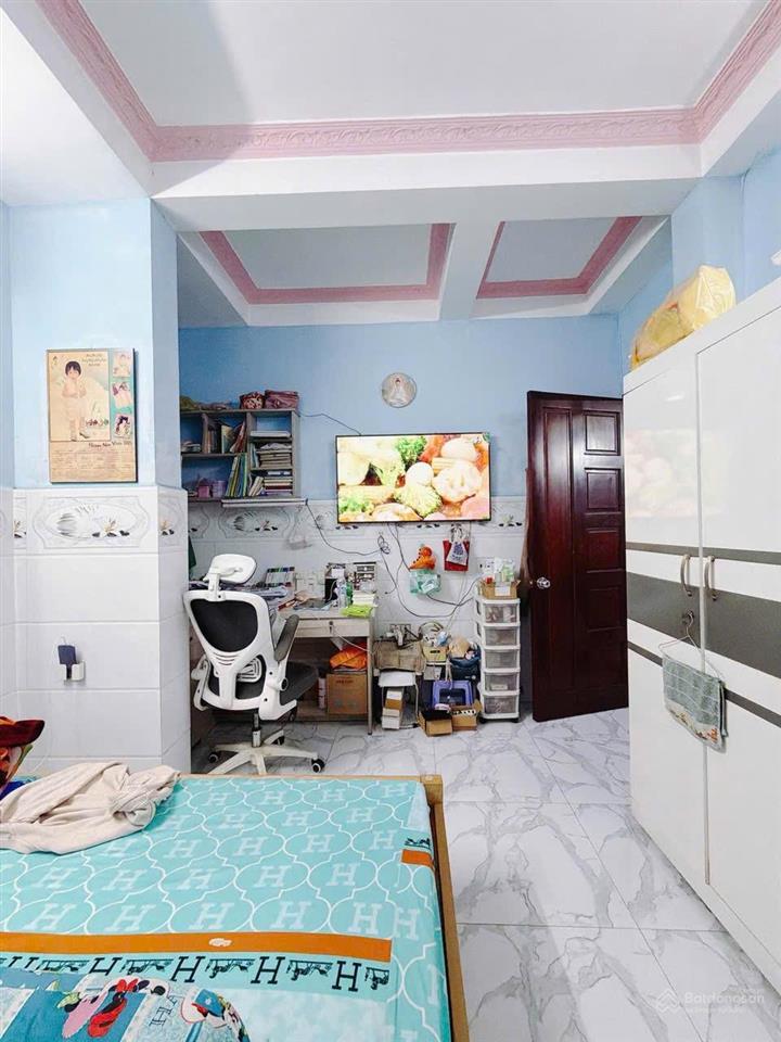 Bán nhà nguyễn khoái quận 4  90m2  bề ngang 7m  chỉ 10 tỷ hơn  cách mặt tiền 10m