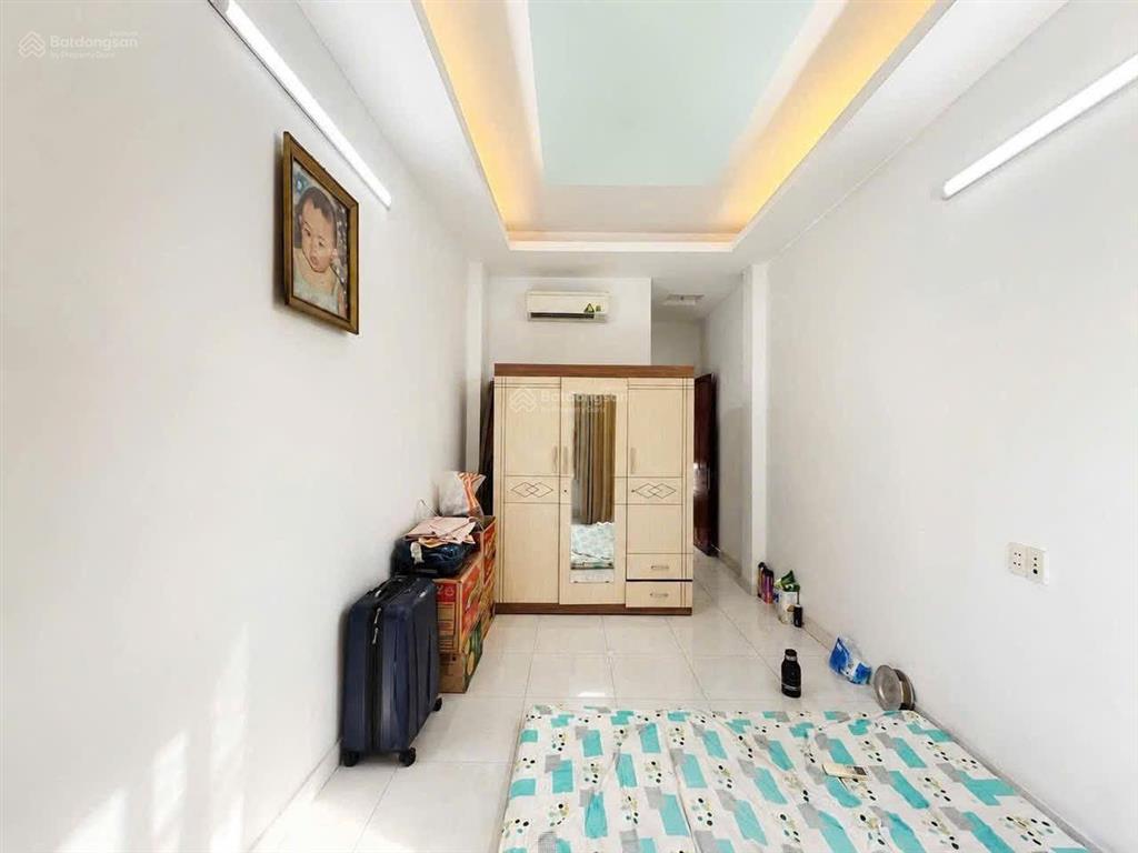 Bán nhà hoàng diệu quận 4  5 tầng  27m2  chỉ 4 tỷ nhỉnh  khu dân trí cao an ninh  nhà còn mới