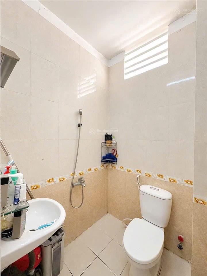 Bán nhà hoàng diệu quận 4  5 tầng  27m2  chỉ 4 tỷ nhỉnh  khu dân trí cao an ninh  nhà còn mới