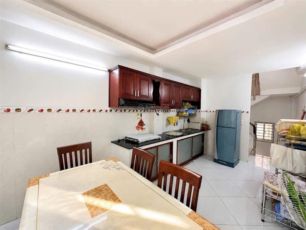 Bán nhà hoàng diệu quận 4  5 tầng  27m2  chỉ 4 tỷ nhỉnh  khu dân trí cao an ninh  nhà còn mới