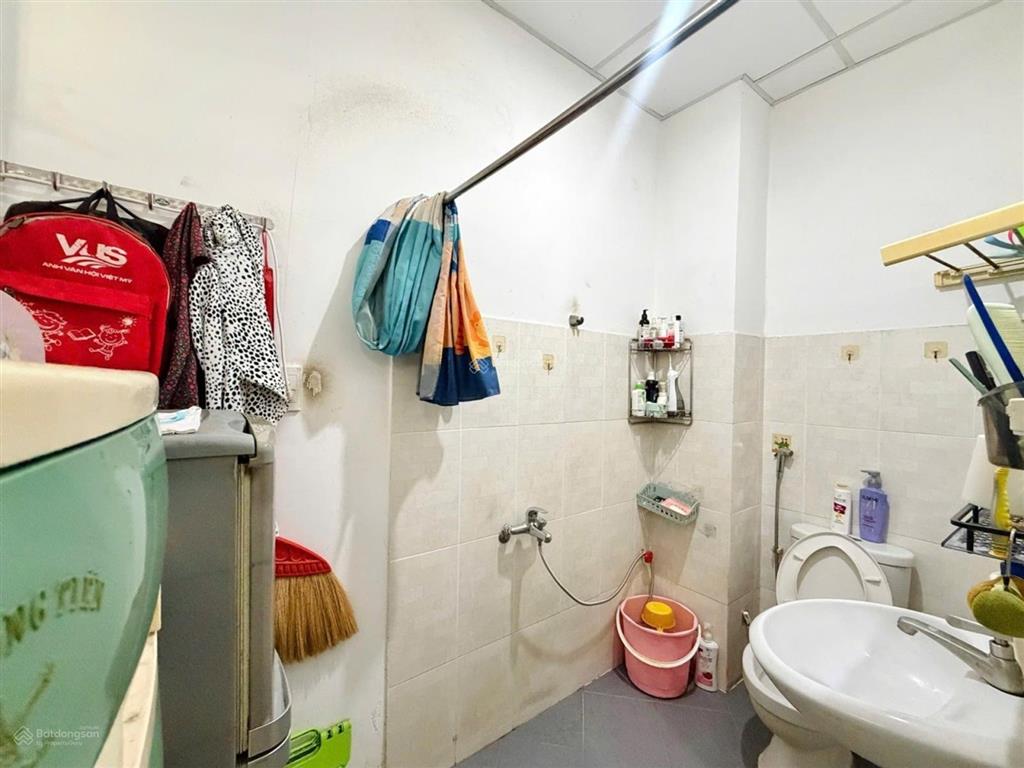 Bán nhà đoàn văn bơ quận 4  4 tầng  30m2  chỉ 3 tỷ  hẻm 4m thông  tiện kinh doanh