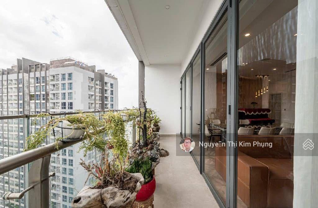 Bán căn hộ cao cấp lô góc vinhomes central park 4, đối diện landmark 81  156m2 chỉ 26ty8