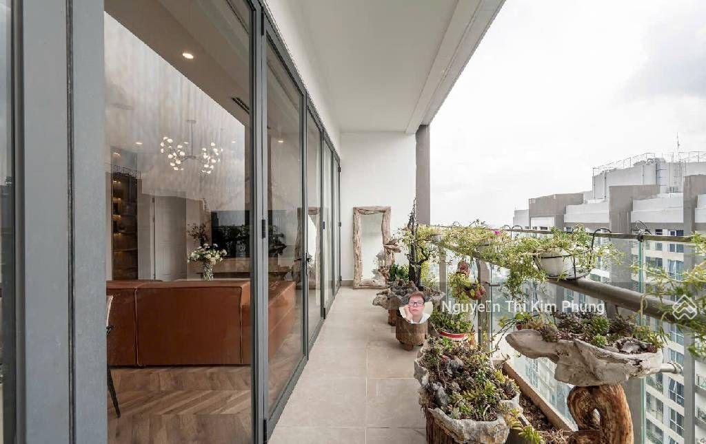 Bán căn hộ cao cấp lô góc vinhomes central park 4, đối diện landmark 81  156m2 chỉ 26ty8