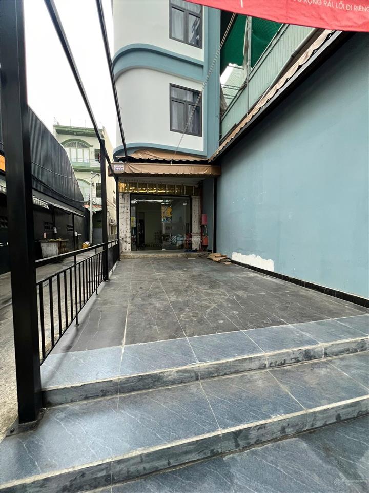 Mặt bằng căn góc hai mặt tiền âu cơ giá 20 tr/tháng  vị trí vàng đường âu cơ sầm uất