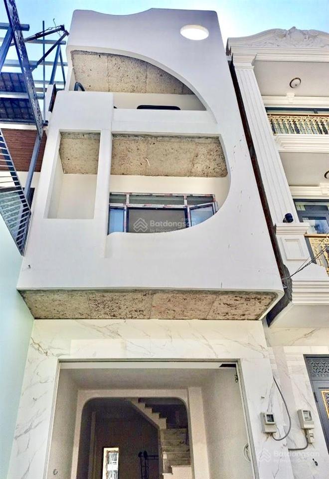 Nhà sát khu tên lửa sầm uất  4 tầng 4 x 26m  chỉ 6.8t