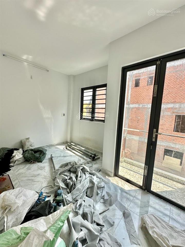 Nhà giáp tân phú, q6  nhà đẹp 63m2  khu phân lô có lề chỉ 5.3t còn bớt.