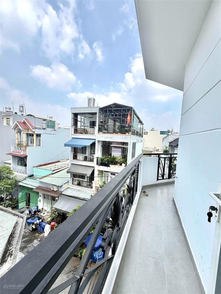 Nhà đẹp 5 tầng full ban công không lộ giới hẻm xe hơi gần 413 lê văn quới chỉ 5.45t