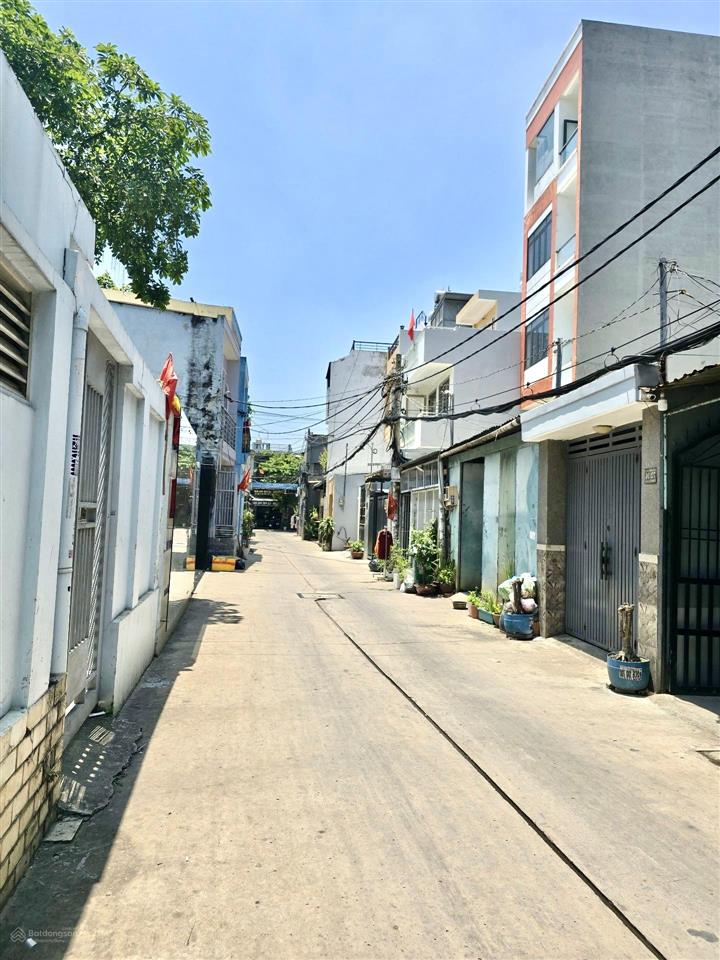 Nhà sát aeon tân phú  4 x 22m  hẻm xe hơi  chỉ 6, * tỷ