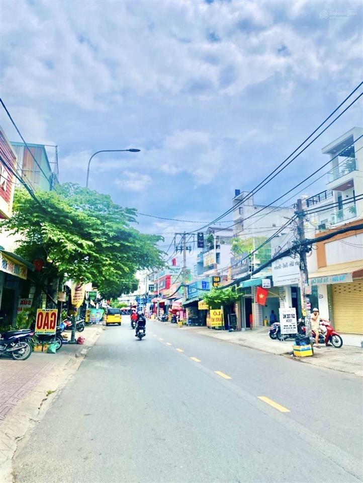 Đất trống  72m²  đường phân lô 8m có lề  giáp tân phú, q6  chỉ 5t