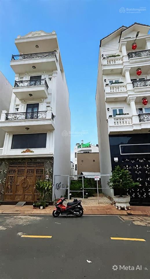 Đất trống  72m²  đường phân lô 8m có lề  giáp tân phú, q6  chỉ 5t