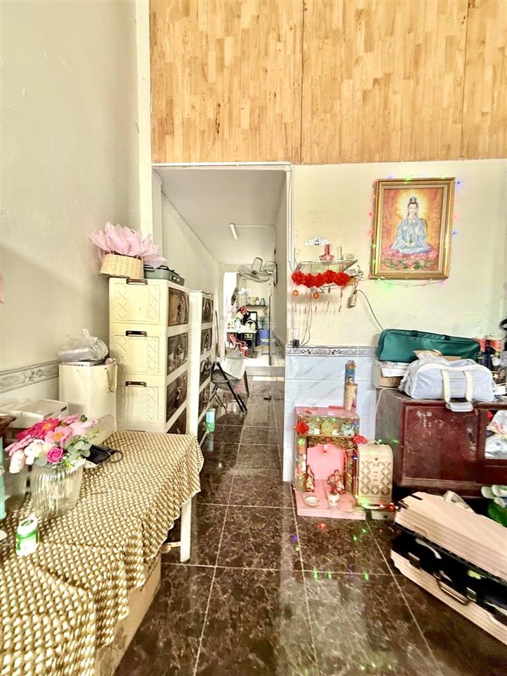 Chỉ 5 tỷ còn bớt, 4 x 20m, hẻm nhựa 7m  gần hương lộ 2, bv bình tân, ở hoặc đầu tư đều tốt