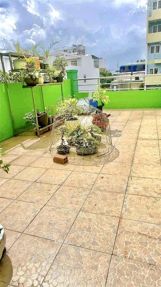 Nhà mặt tiền đường hoà bình  4 tầng  vỉa hè 5m  gấp  chỉ 8 tỷ hơn