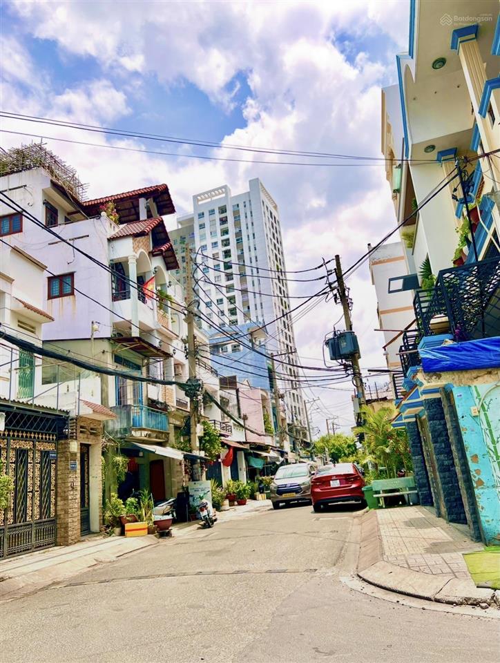 Ngay ngã tư tô hiệu nhà mới ở ngay chỉ 4.x t còn tl.