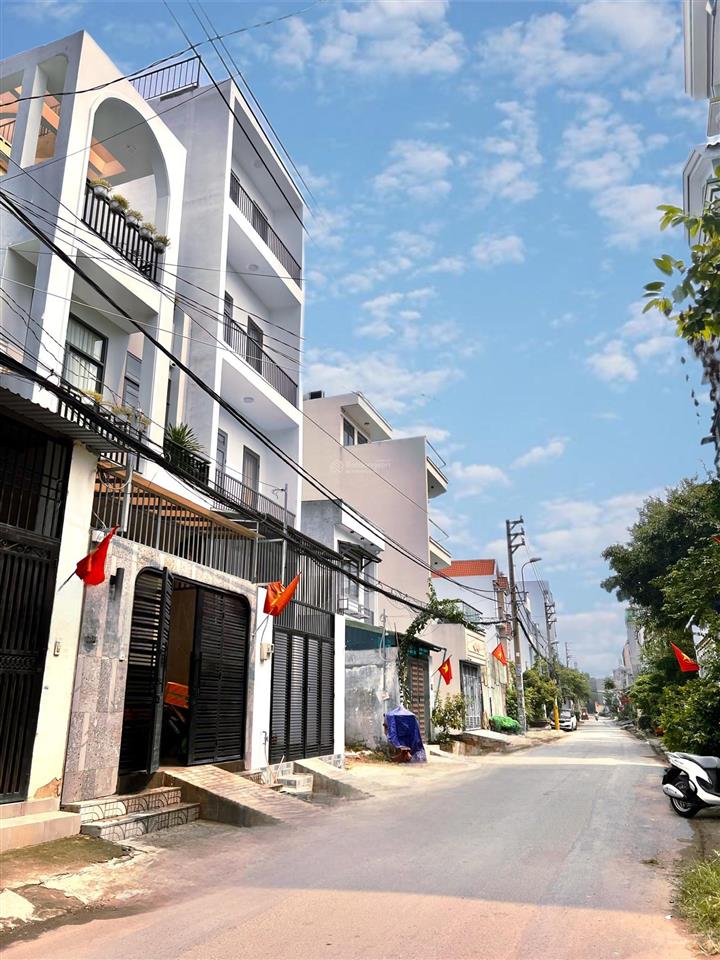 Bình tân gần hương lộ 2  4 tầng 64m2  đường nhựa 7m  chỉ 5.x tỷ