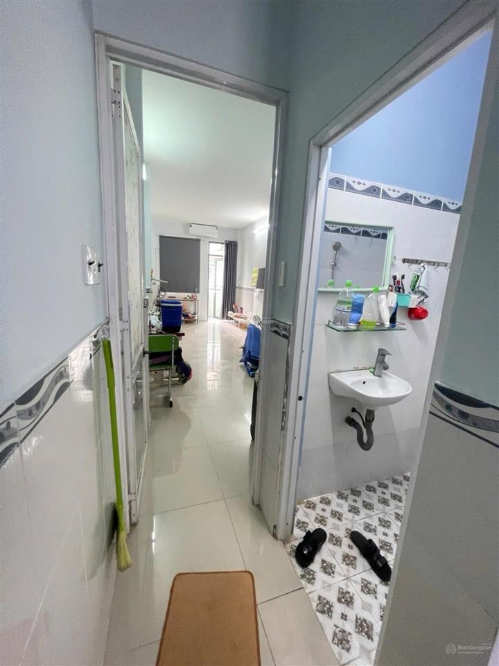 Mặt tiền tân phú  cạnh nguyễn sơn  5 tầng 40m2  chỉ 6.** hơn