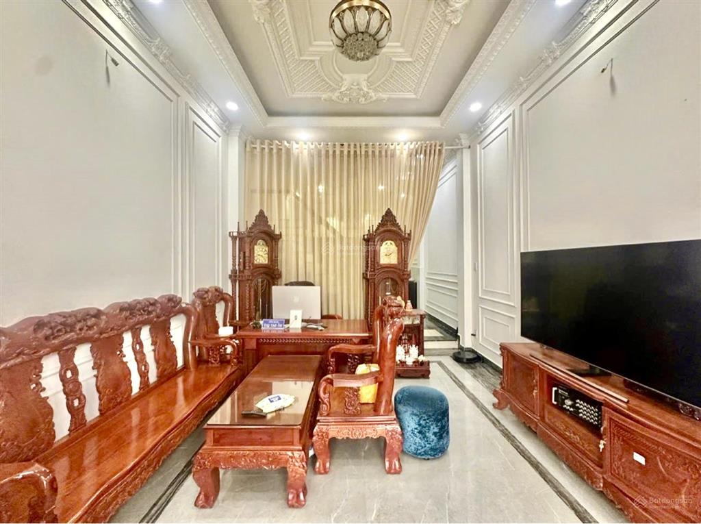 Mặt tiền bình tân  4 tầng 4 x 22.5m  sát chợ, trường học  hơn 7 tỷ.