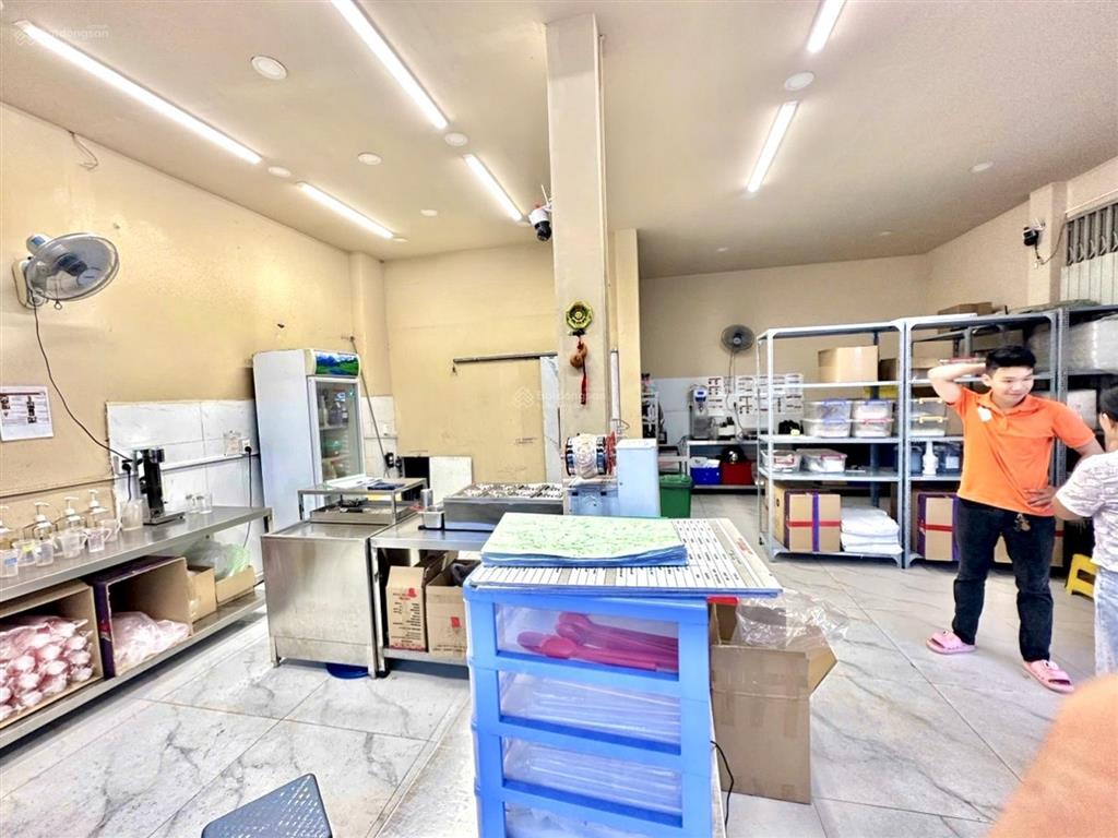 Nhà mặt tiền 30m ngay cạnh aeon mall tân phú  4 tầng 7.3 x 10.3m  chỉ 10 tỷ nhỉnh