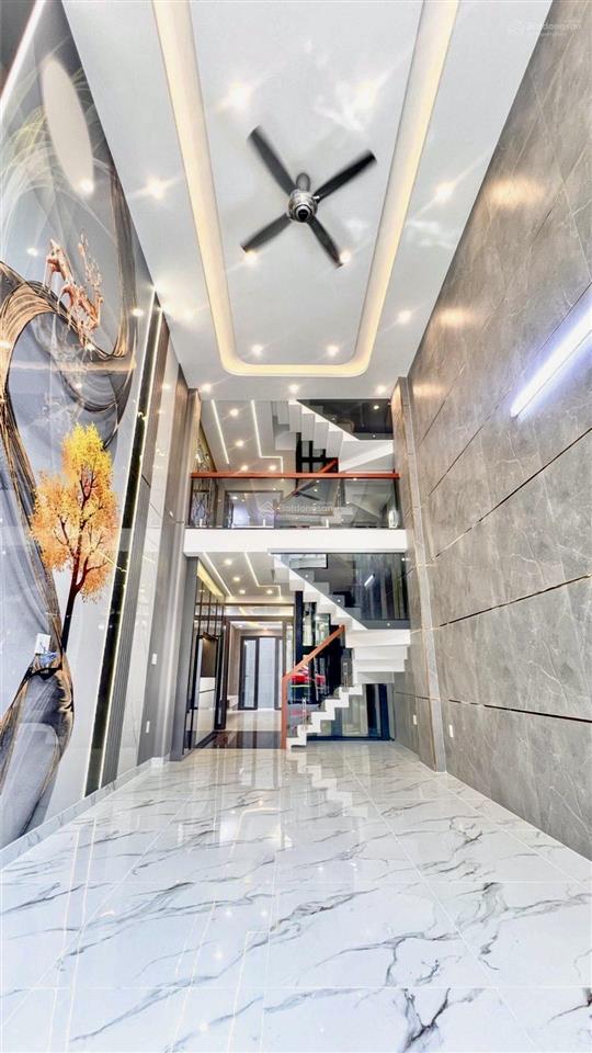 Tân phú  5 tầng có thang máy  sát phố tô hiệu  4.3 x 16m  hơn 8t