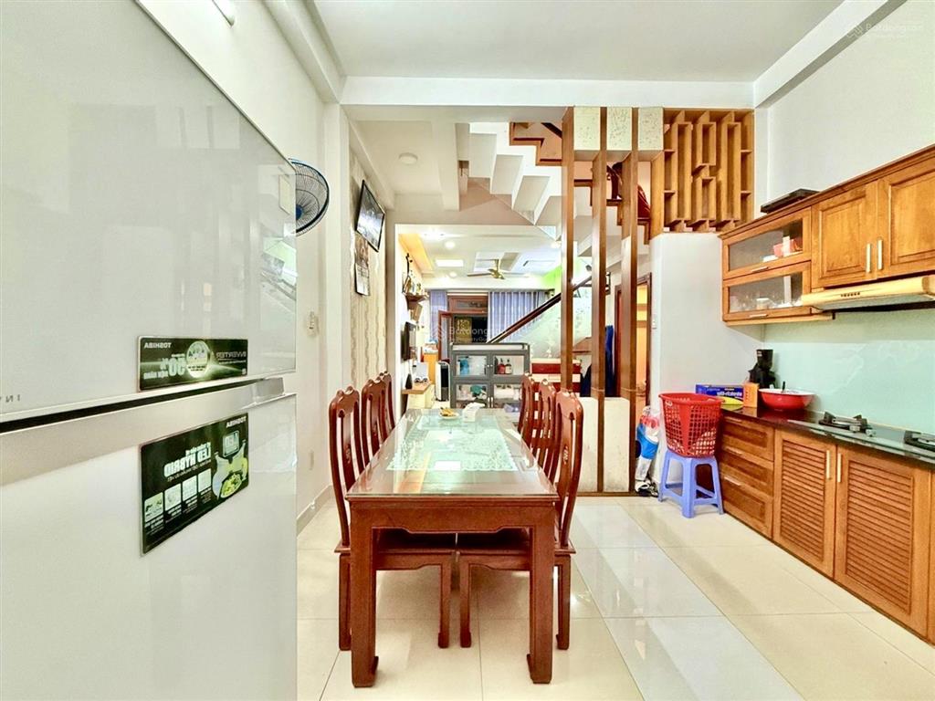 Nhà bình tân, gần tân phú, sát aeon mall  3 tầng 4 x 16m  chỉ 5 tỷ hơn
