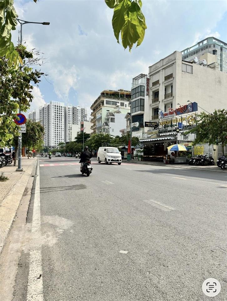 Nhà khu tô hiệu, tân phú  5 tầng 4 x 14m  rẻ hơn bình tân  full nội thất  hơn 7t