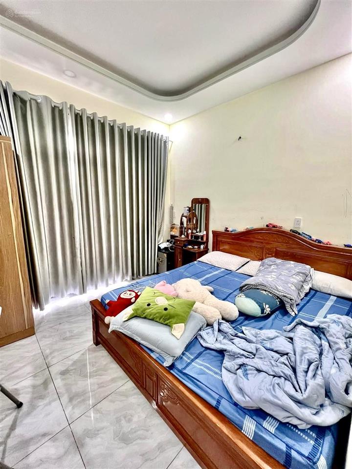 Nhà 4 tầng hương lộ 2  4 x 12m  đường nhựa 7m thông  chỉ 4t5 còn bớt.