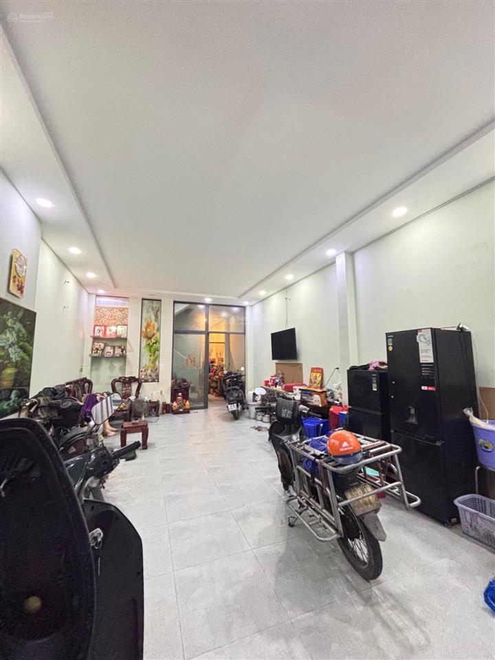 Mặt tiền chợ 10m thông, 118m2, vỉa hè 5m  chỉ 7tỷ nhỉnh