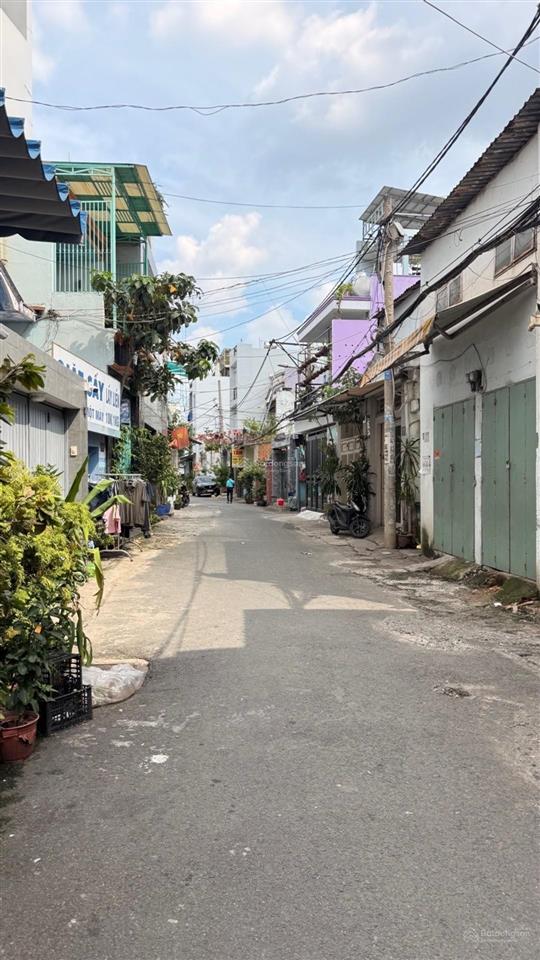 Nhà gần đầm sen, q11  hẻm xe hơi thông  4 x 16m  chỉ 6 tỷ hơn.