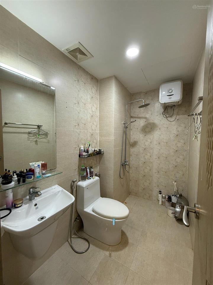 Cần bán gấp căn hộ phúc yên 3.tân bình.2pn, 2wc,65m2.giá 3,5 tỷ.sổ hồng sở hữu vĩnh viễn