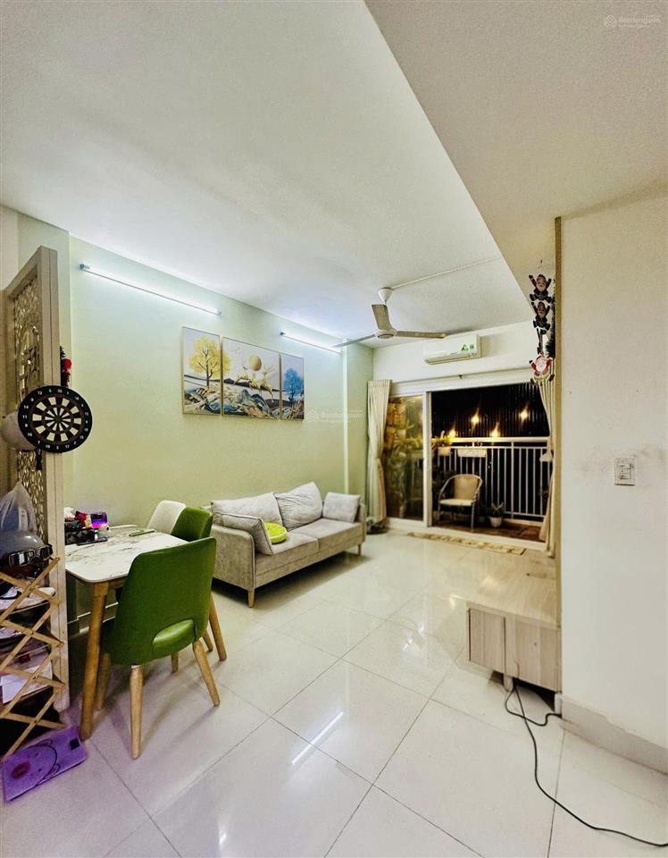 Hot! bán gấp cc carillon 3, hoàng hoa thám,tân bình. giá chỉ 4,8 tỷ,dt 65m2, 2pn, 2wc .sổ hồng