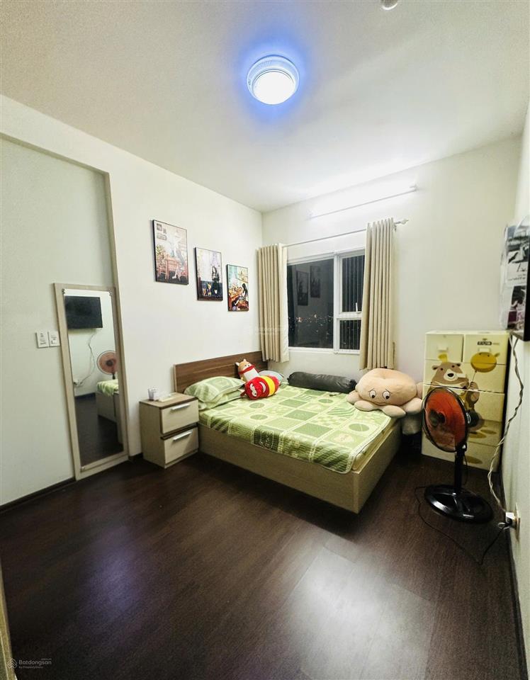 Hot! bán gấp cc carillon 3, hoàng hoa thám,tân bình. giá chỉ 4,8 tỷ,dt 65m2, 2pn, 2wc .sổ hồng