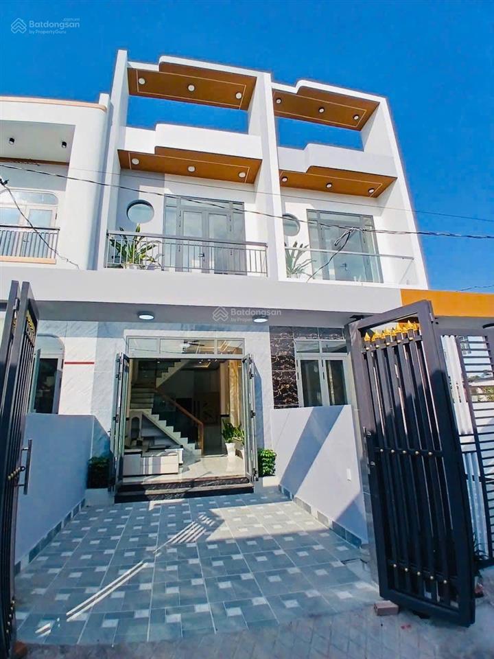 Bán nhà sổ riêng bình chuẩn | giá tốt