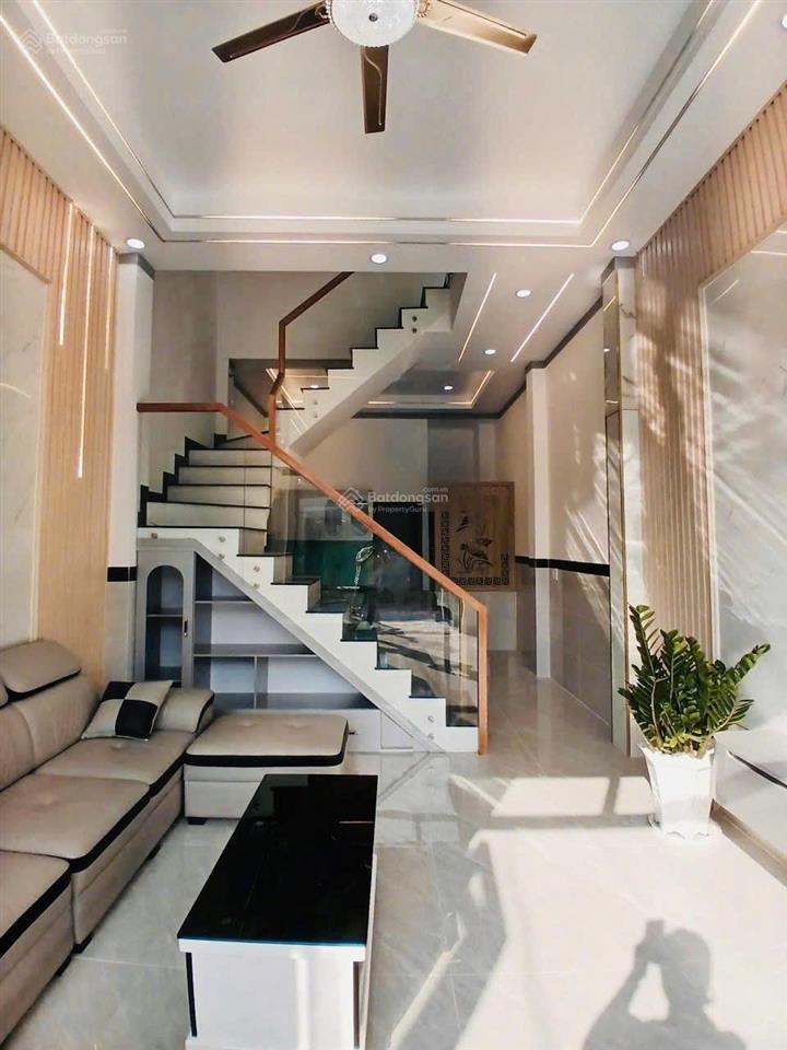 Bán nhà sổ riêng bình chuẩn | giá tốt