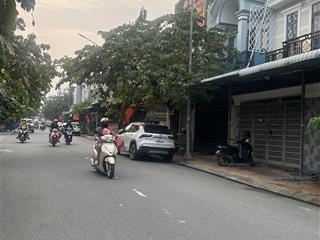 Bán nhà lầu trệt vị trí vừa ở vừa kinh doanh mặt tiền đường nhựa 12m khu dân cư sầm uất