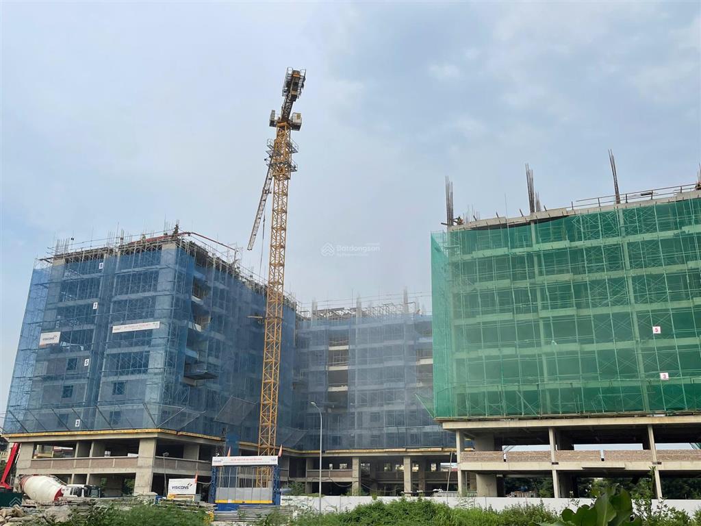 Bán gấp shophouse 75 m2 giá hơn 05 tỷ, sổ hồng lâu dài, cách hồ gươm 12km tại centa vsip từ sơn