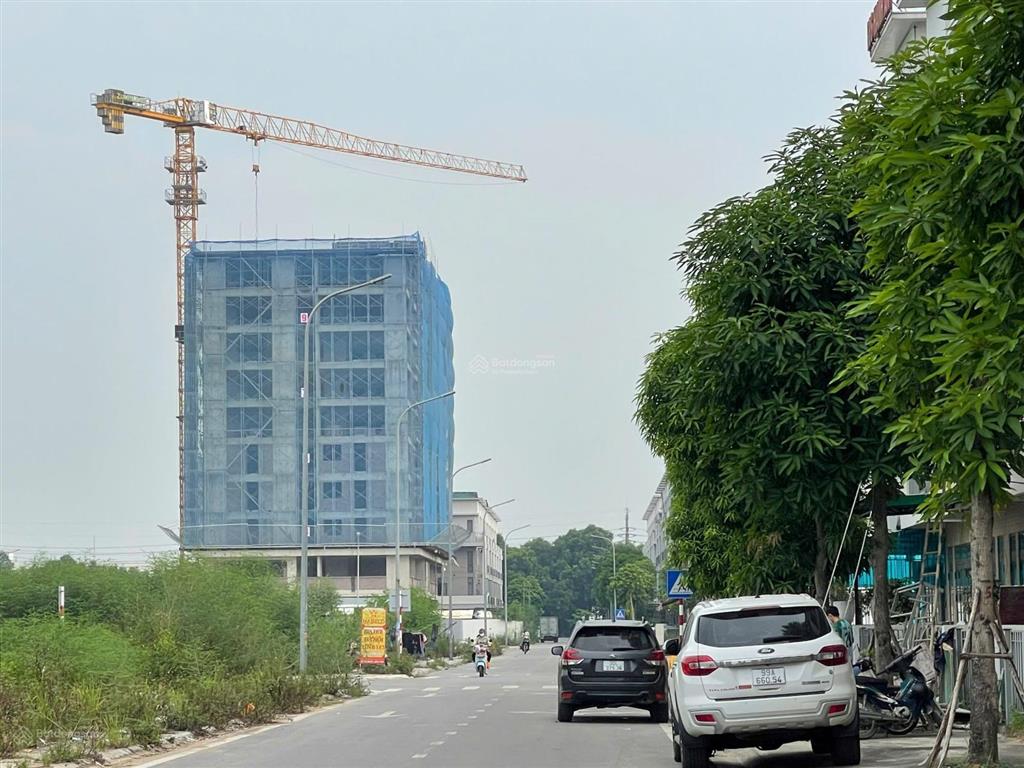 Bán gấp shophouse 75 m2 giá hơn 05 tỷ, sổ hồng lâu dài, cách hồ gươm 12km tại centa vsip từ sơn