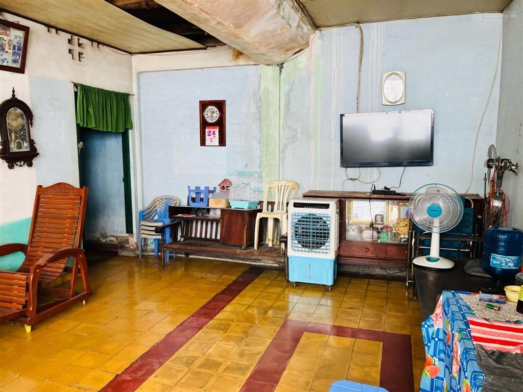 Mặt tiền phan văn trị kế emart 250m ngang hơn 8m hiếm gò vấp giá tốt