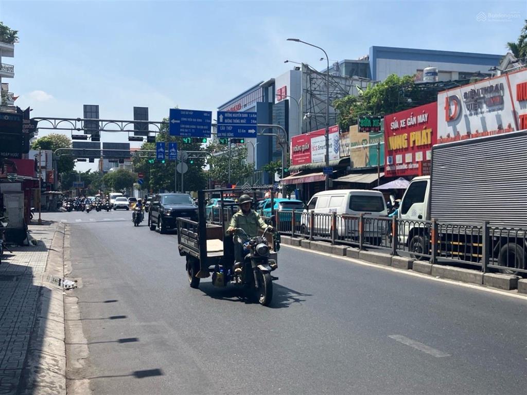 Mặt tiền phan văn trị kế emart 250m ngang hơn 8m hiếm gò vấp giá tốt