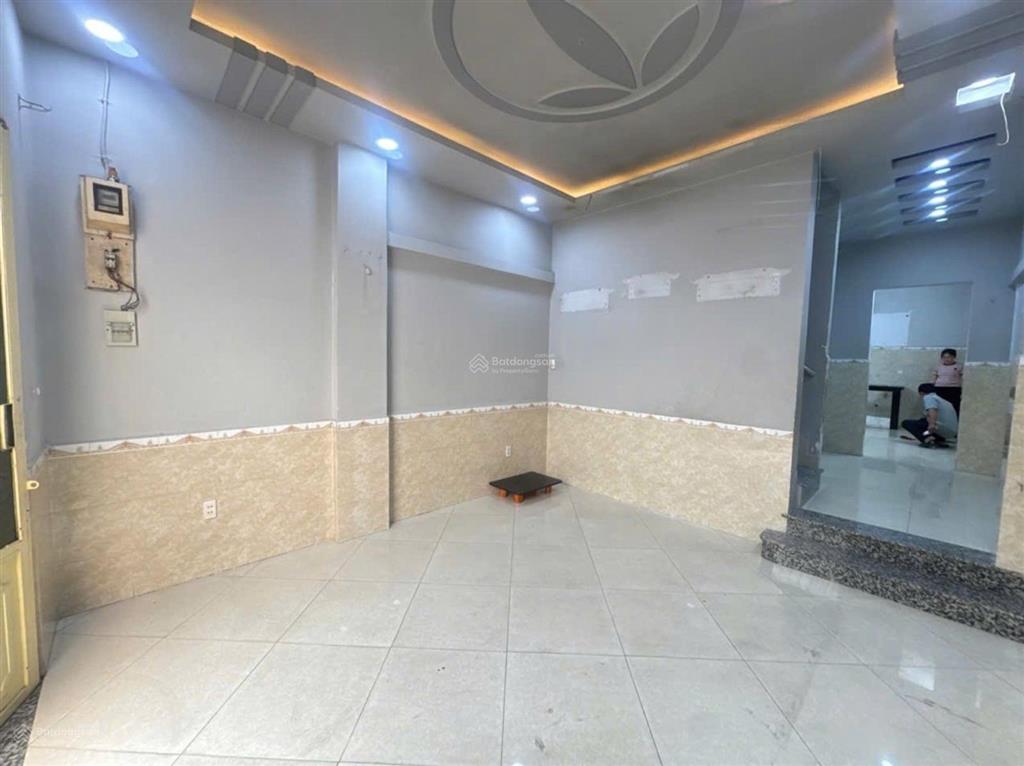 Bán nhà ngay emart phan huy ích, 2t 4mx16m hẻm 5m chỉ hơn 6 tỷ
