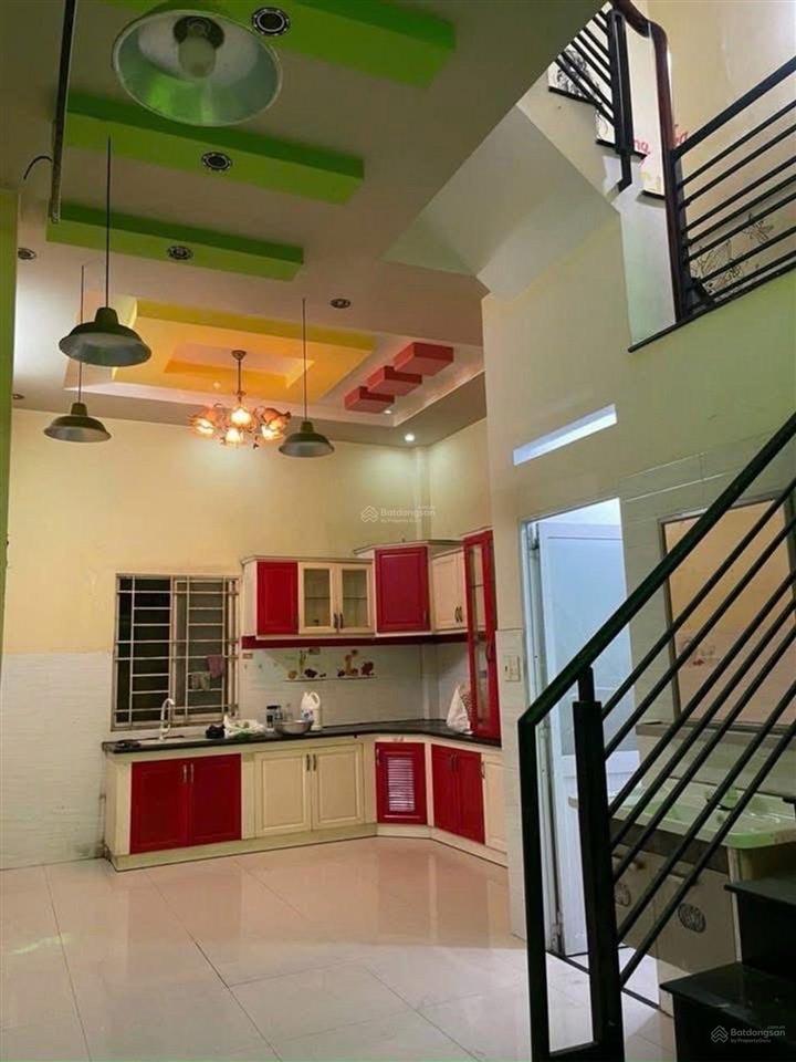 Mặt tiền gò vấp kinh doanh đối diện trường tân sơn 4x16, 2 tầng chỉ 8.2 tỷ. sổ vuông