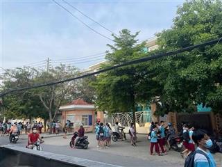 Mặt tiền gò vấp kinh doanh đối diện trường tân sơn 4x16, 2 tầng chỉ 8.2 tỷ. sổ vuông