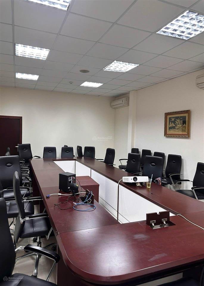 Giảm 4.5 tỷ mặt tiền tô ký dòng tiền 1 tỷ/năm, đang thuê làm ngân hàng 3 tầng 5.2x20m  23.5 tỷ