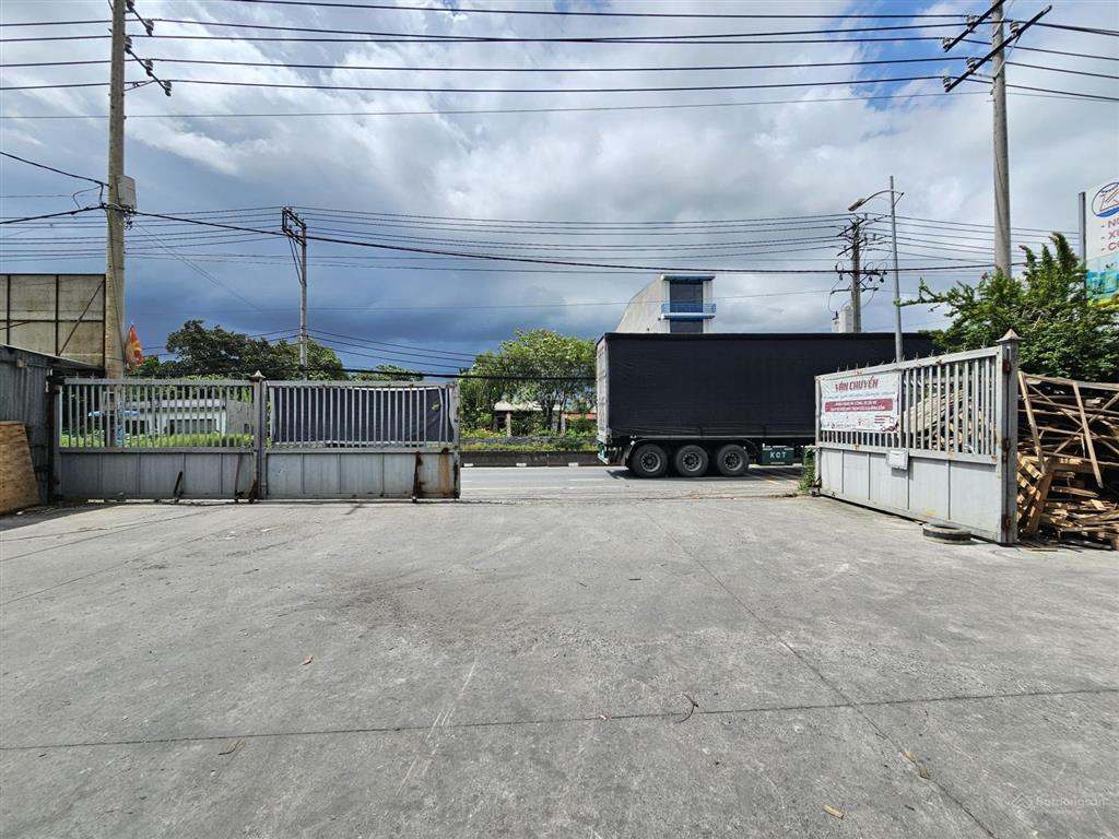 Kho xưởng mặt tiền nguyễn văn bứa bà điểm, hóc môn dòng tiền 50 triệu/tháng 1260m  35 tỷ tl