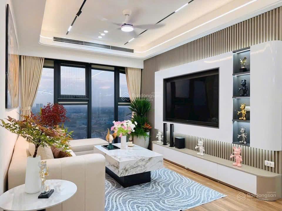 Bán gấp căn 2pn goldmark city  83m2 full nội thất cao cấp  sổ đỏ chính chủ  7 tỷ