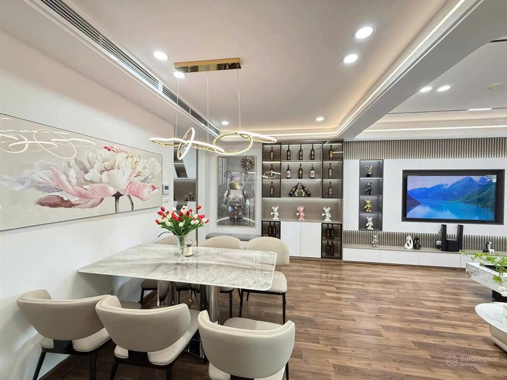 Siêu phẩm 3pn goldmark city 100m2  full nội thất cao cấp  sổ đỏ cất két  8.95 tỷ