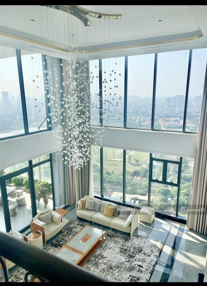 Hot! bán căn skyvilla thông tầng 350m2, 4pn 5vs, view hồ, sổ sẵn cc vinhomes skylake. giá 55 tỷ